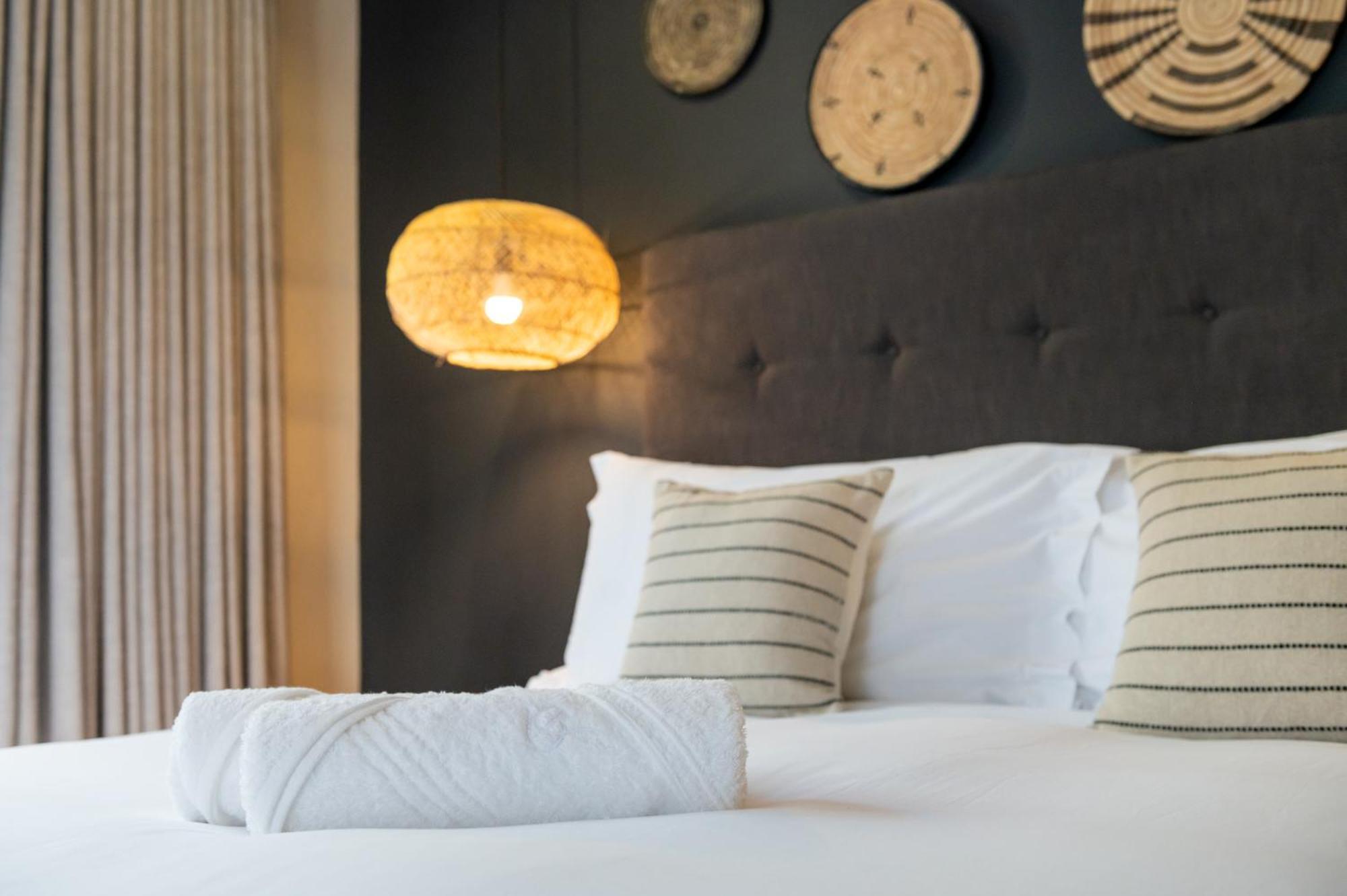 Blix Inn Guesthouse 斯泰伦博斯 外观 照片